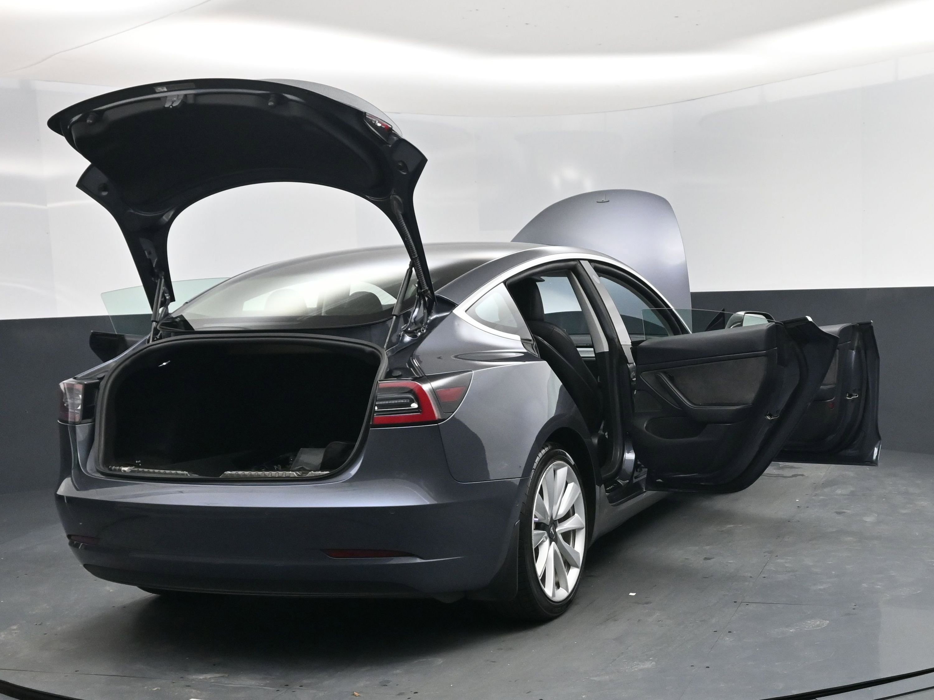 Used 2020 Tesla Model 3 Standard Range image 20