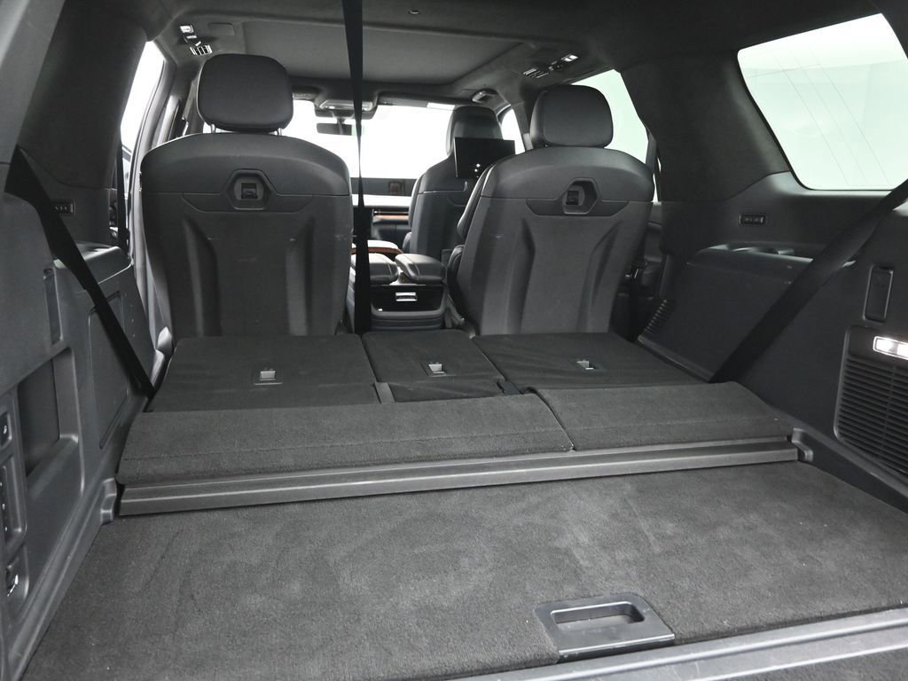 Used 2025 Lincoln Navigator Black Label image 8