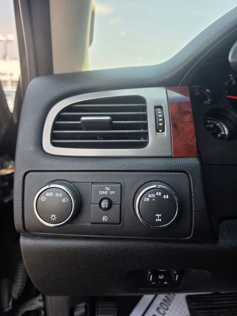 Used 2012 Chevrolet Avalanche LT w/ All-Star Edition AWD/4WD image 21