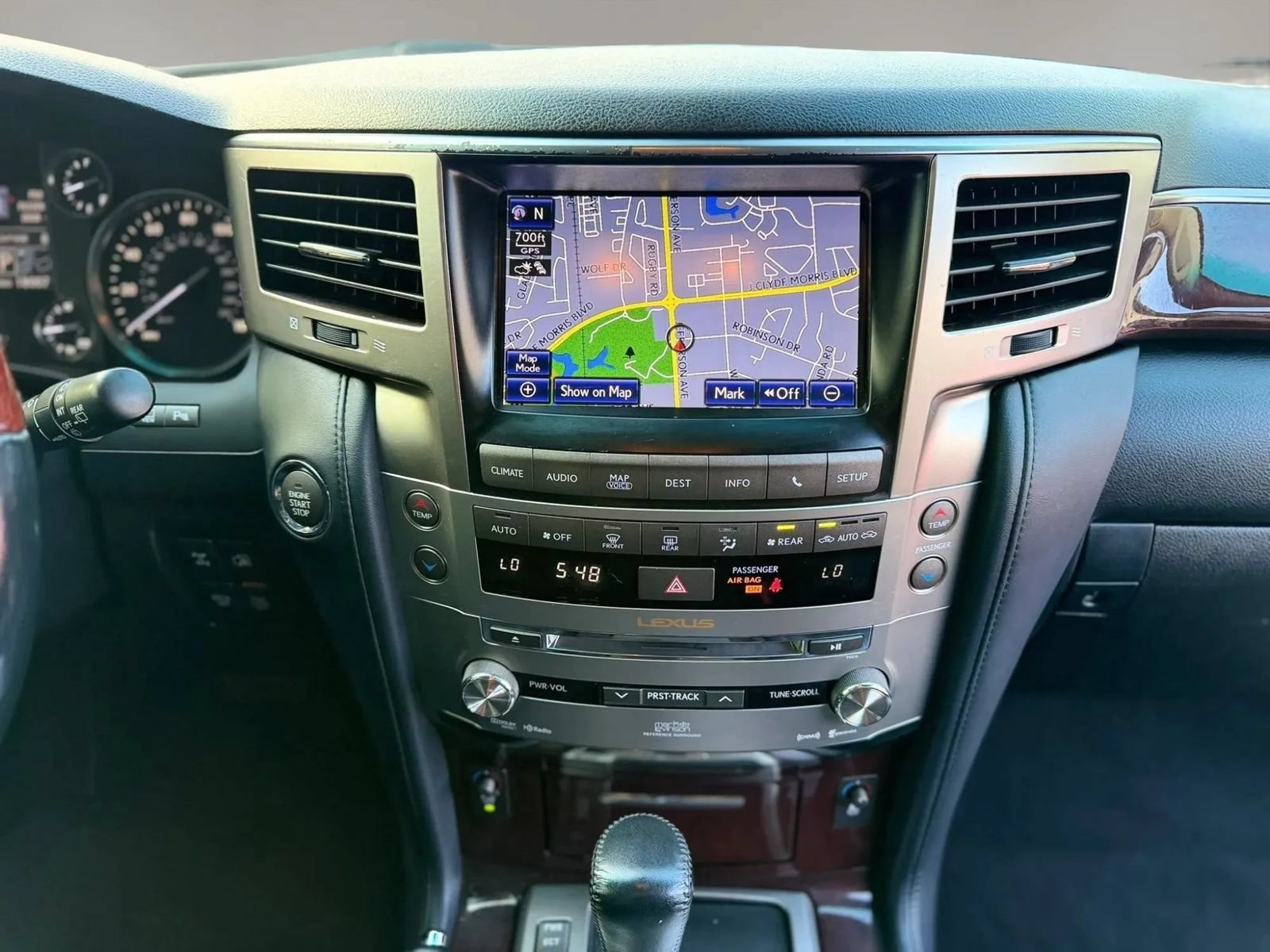 Used 2013 Lexus LX 570 4WD w/ Luxury Pkg image 27