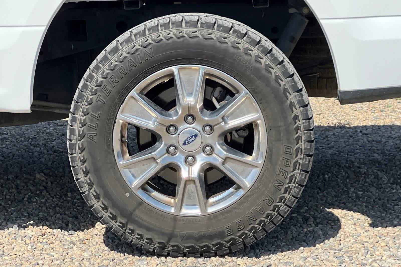 Used 2015 Ford F150 XLT w/ Equipment Group 302A Luxury AWD/4WD image 12