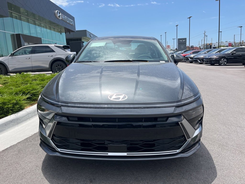New 2025 Hyundai Sonata SEL image 2
