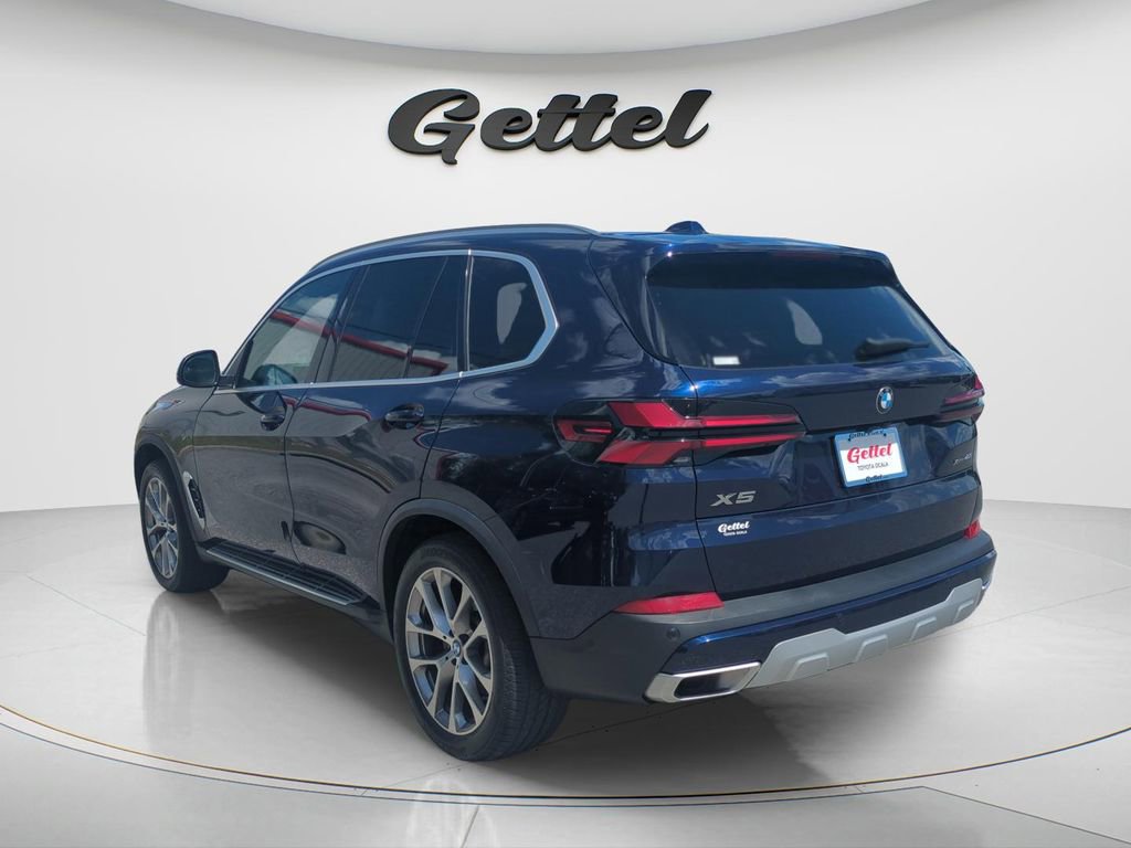 Used 2024 BMW X5 xDrive40i w/ Premium Package image 6