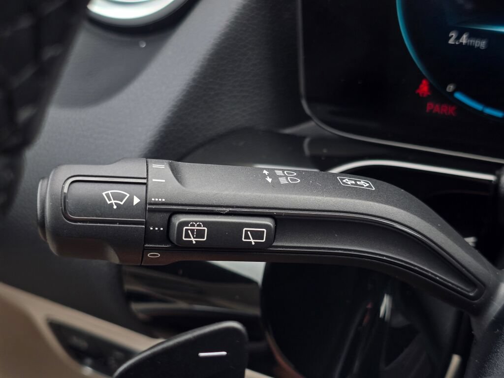 Used 2022 Mercedes-Benz GLA 250 4MATIC image 29