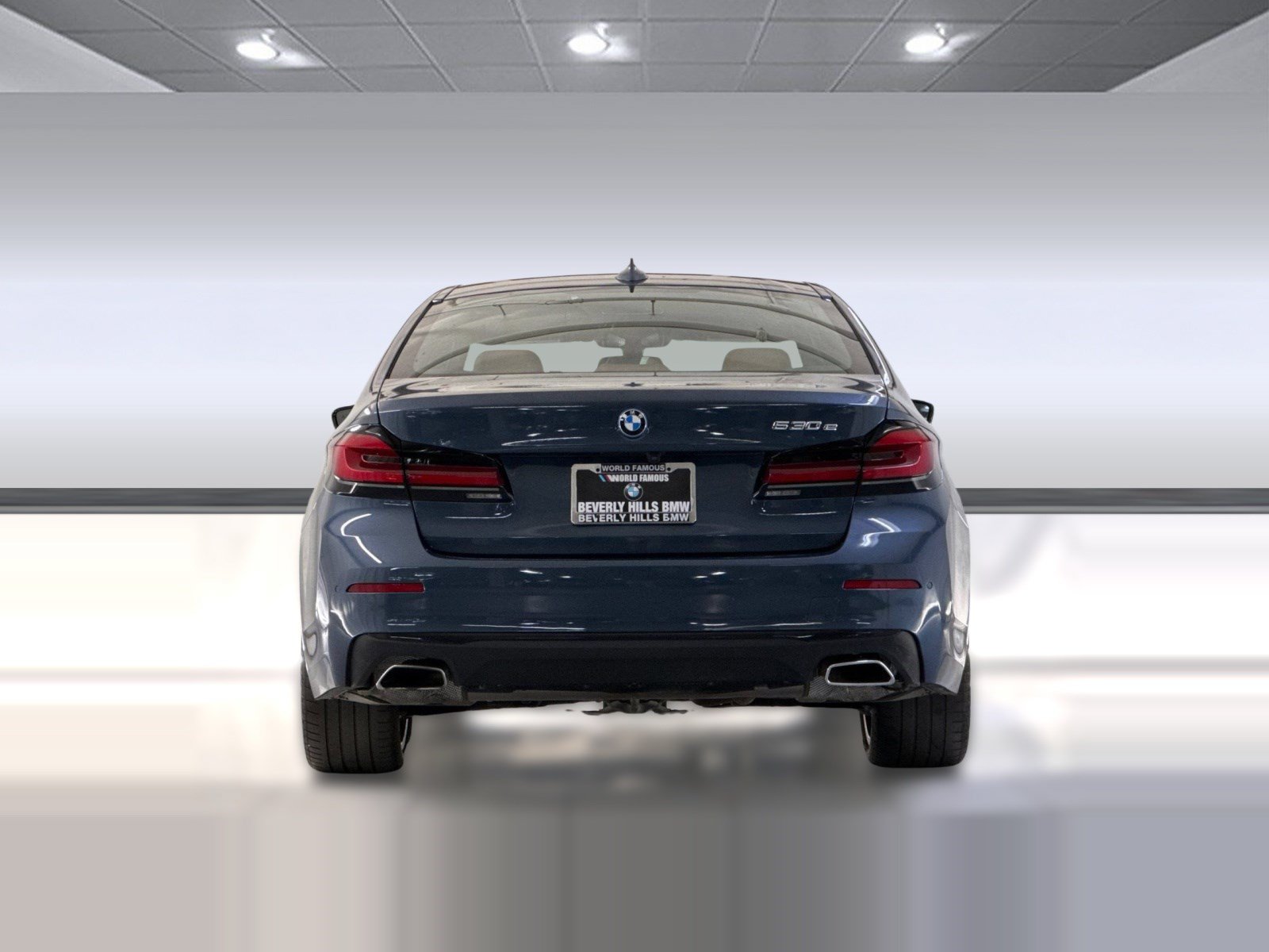 Used 2023 BMW 530e w/ Premium Package RWD image 9