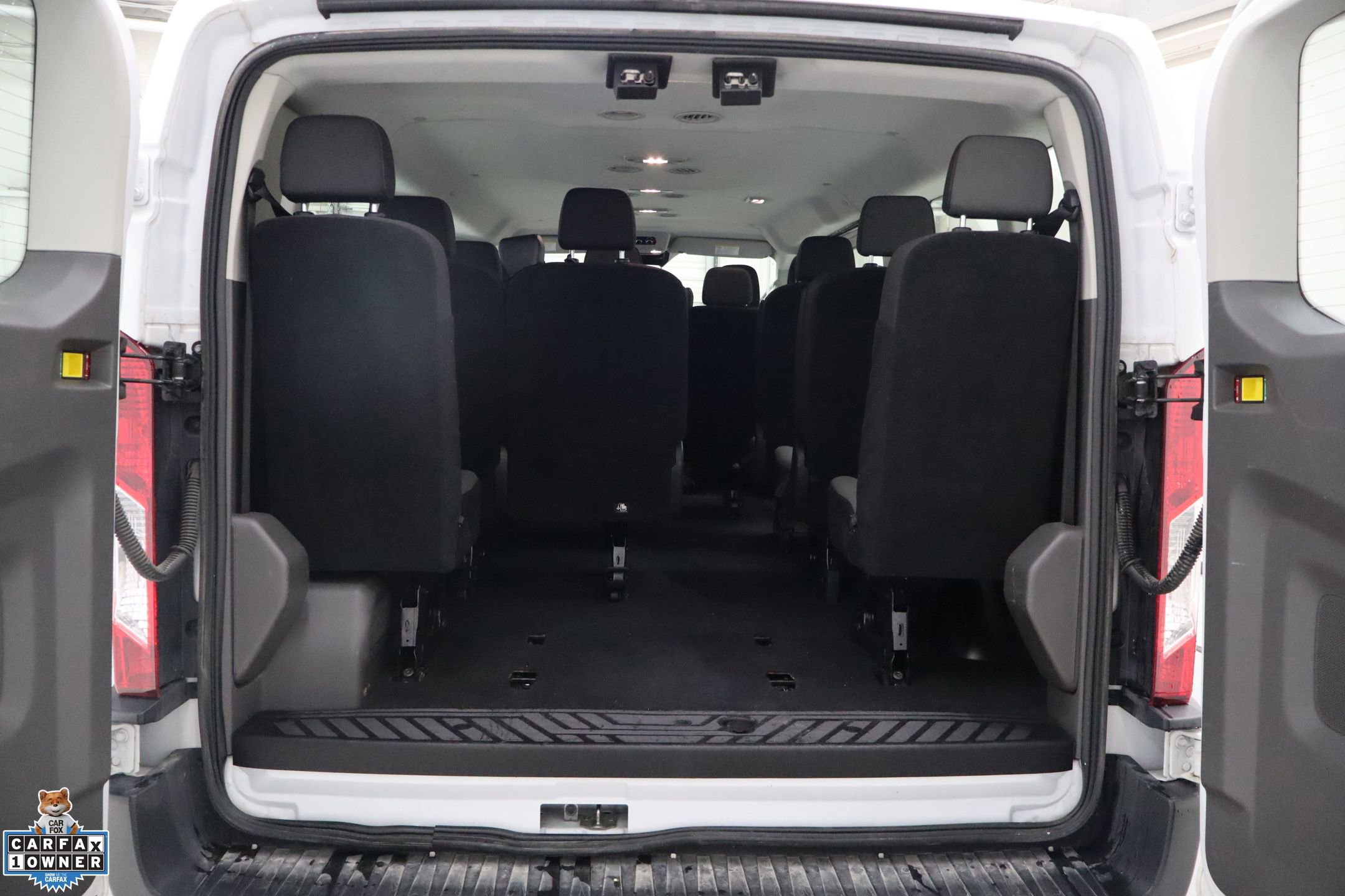 Used 2023 Ford Transit 350 XLT RWD image 24