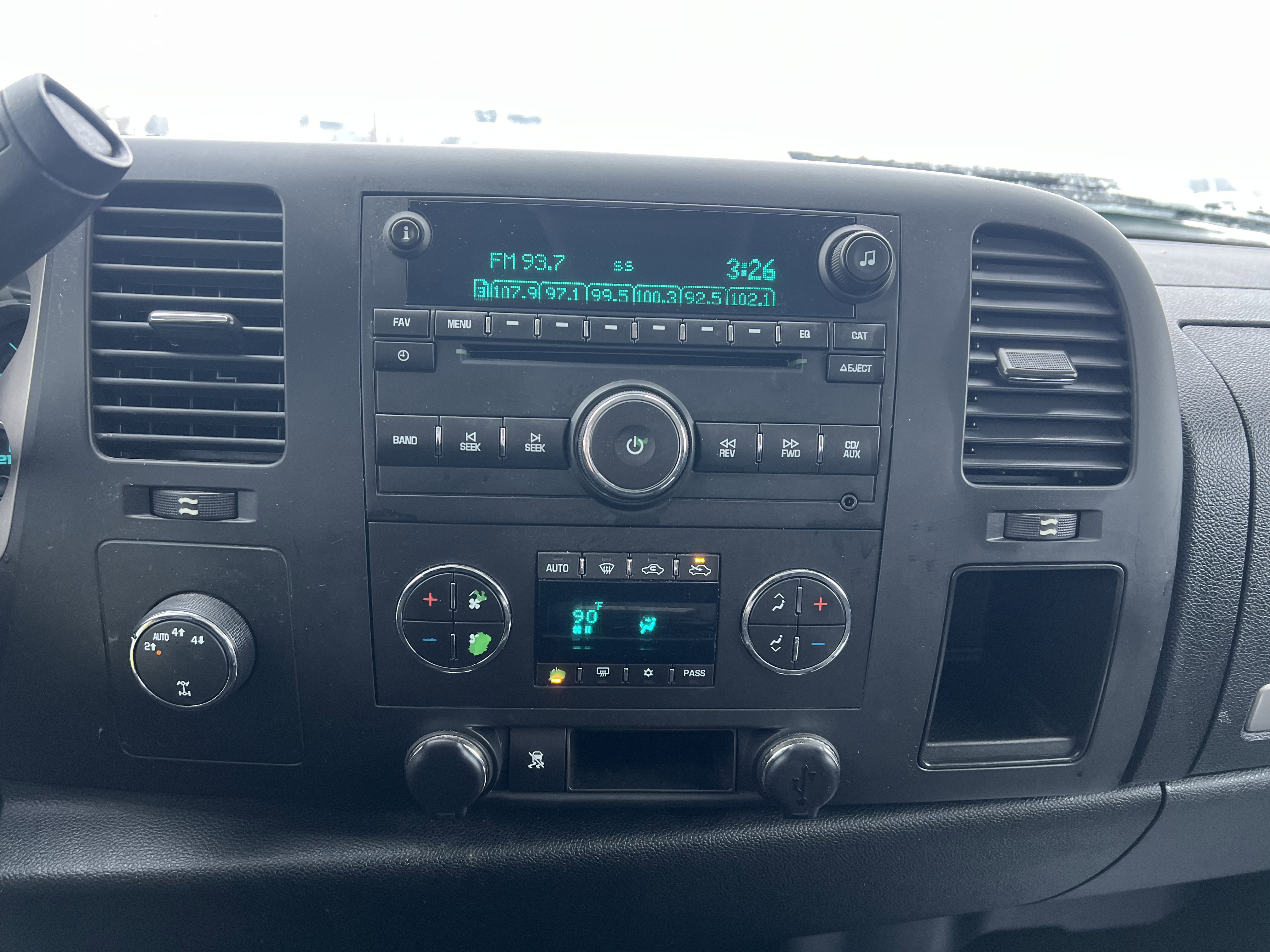 Used 2010 Chevrolet Silverado 1500 LT w/ Power Pack Plus image 24