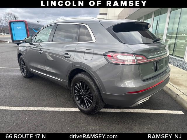 Used 2023 Lincoln Nautilus Reserve image 3