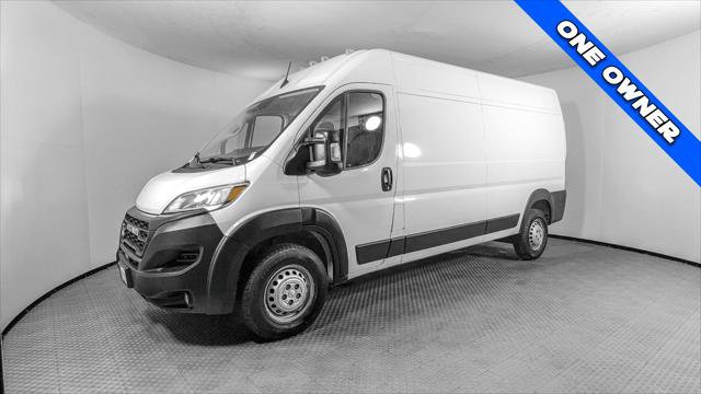 Used 2025 RAM ProMaster 2500 w/ Convenience Group FWD image 2