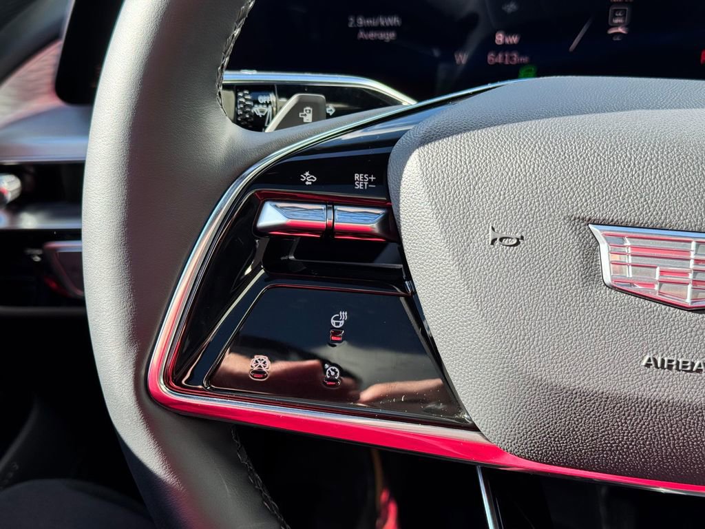 Used 2025 Cadillac Lyriq Sport image 29
