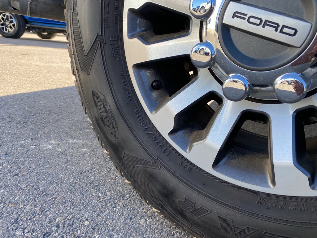 Used 2022 Ford F350 Lariat w/ Lariat Ultimate Package image 3