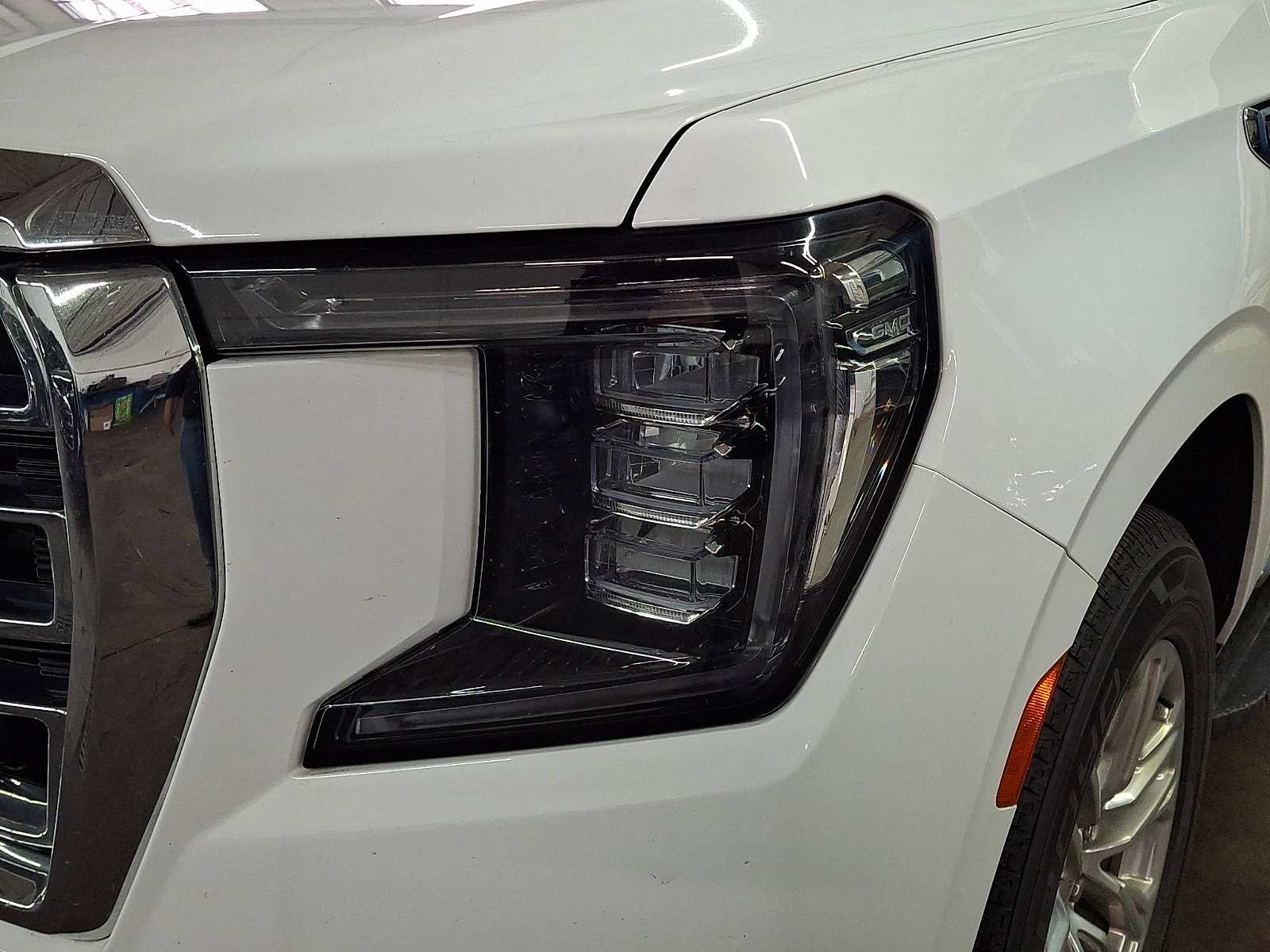 Used 2024 GMC Yukon SLT image 7