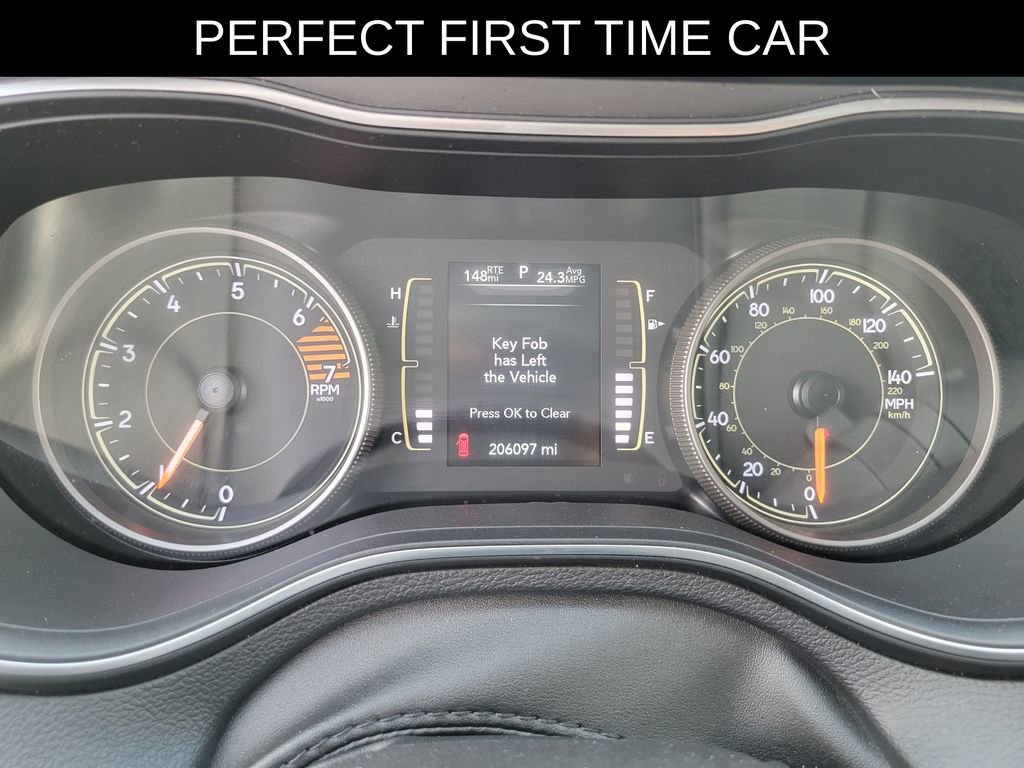 Used 2020 Jeep Cherokee Latitude Plus w/ Comfort/Convenience Group image 22