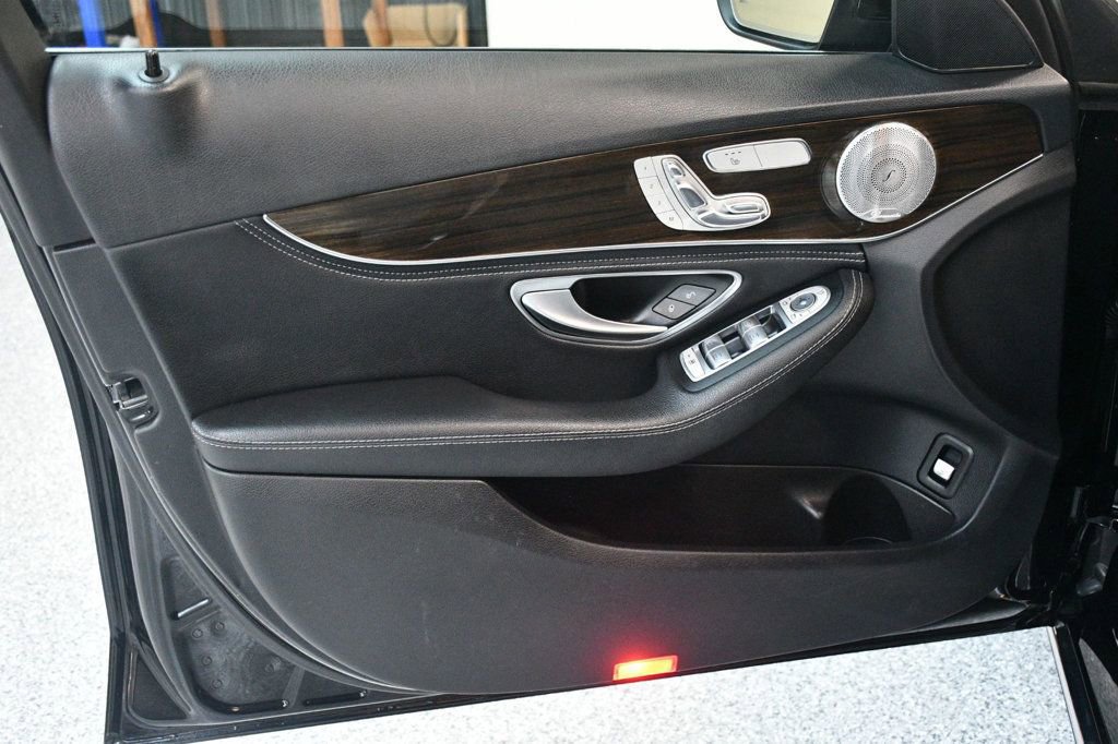Used 2015 Mercedes-Benz C 300 Sedan image 22