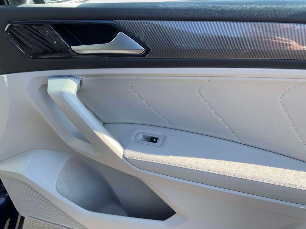 Used 2023 Volkswagen Tiguan SE FWD image 7