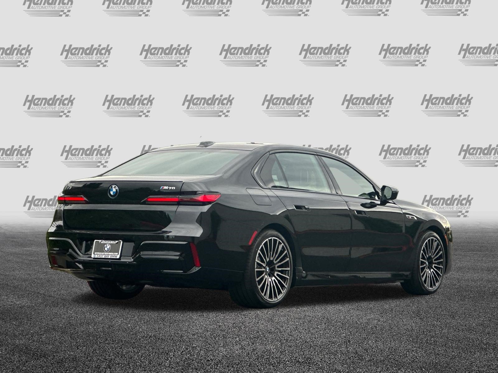 New 2026 BMW i7 M70 AWD/4WD image 5