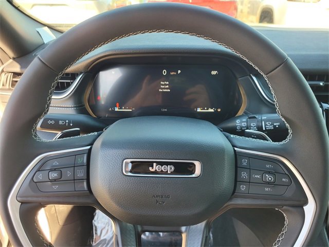 New 2025 Jeep Grand Cherokee Laredo w/ MOPAR Finishing Package image 28