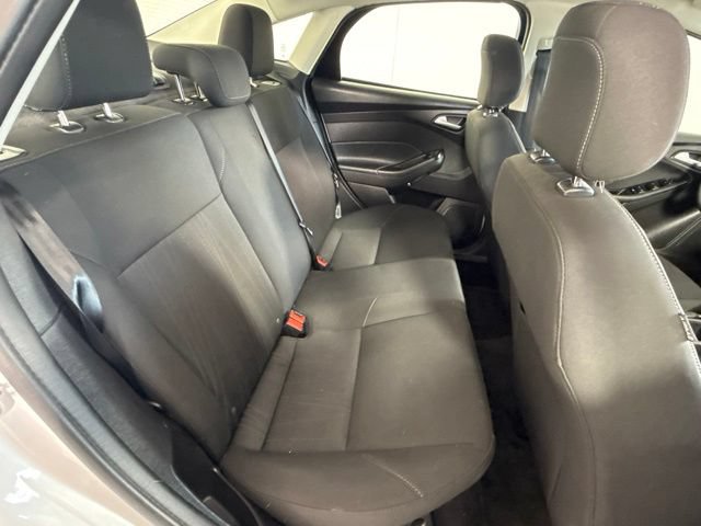 Used 2018 Ford Focus SE FWD image 30