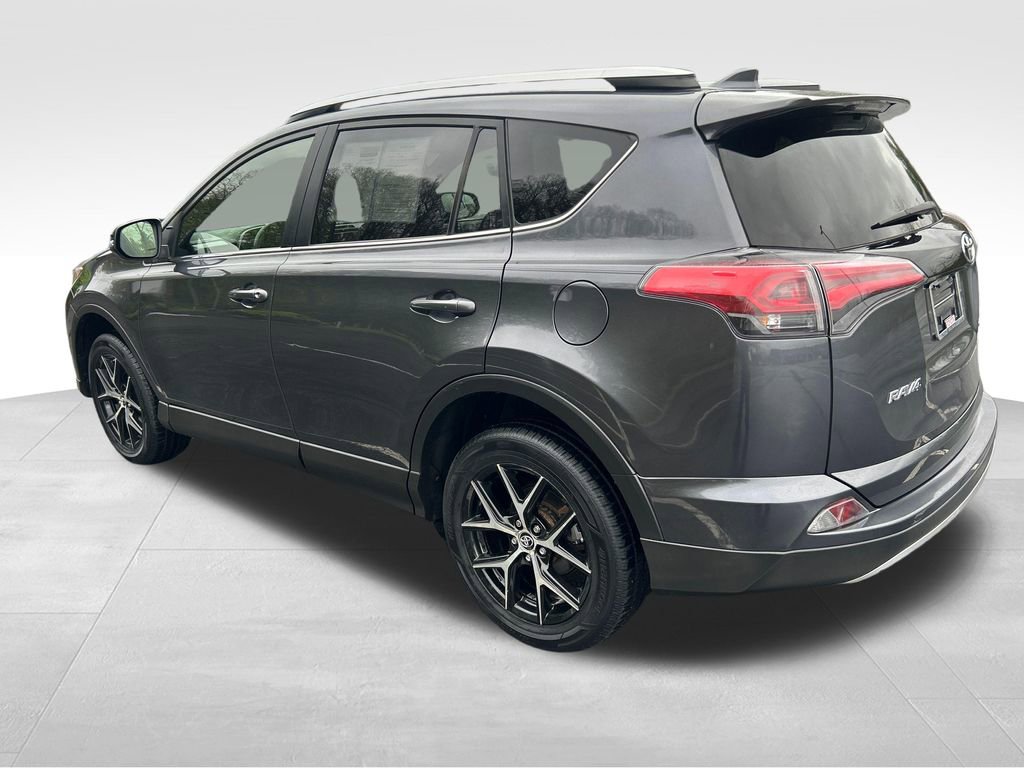 Used 2017 Toyota RAV4 SE w/ Power Special Value Package AWD/4WD image 3