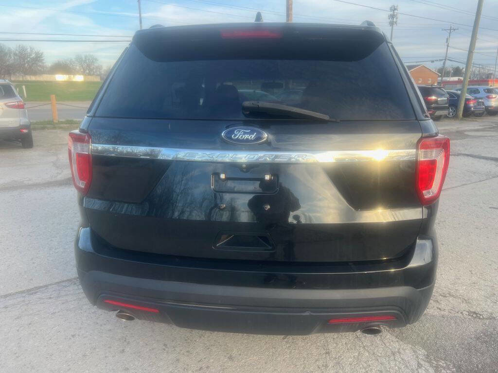 Used 2017 Ford Explorer FWD image 5
