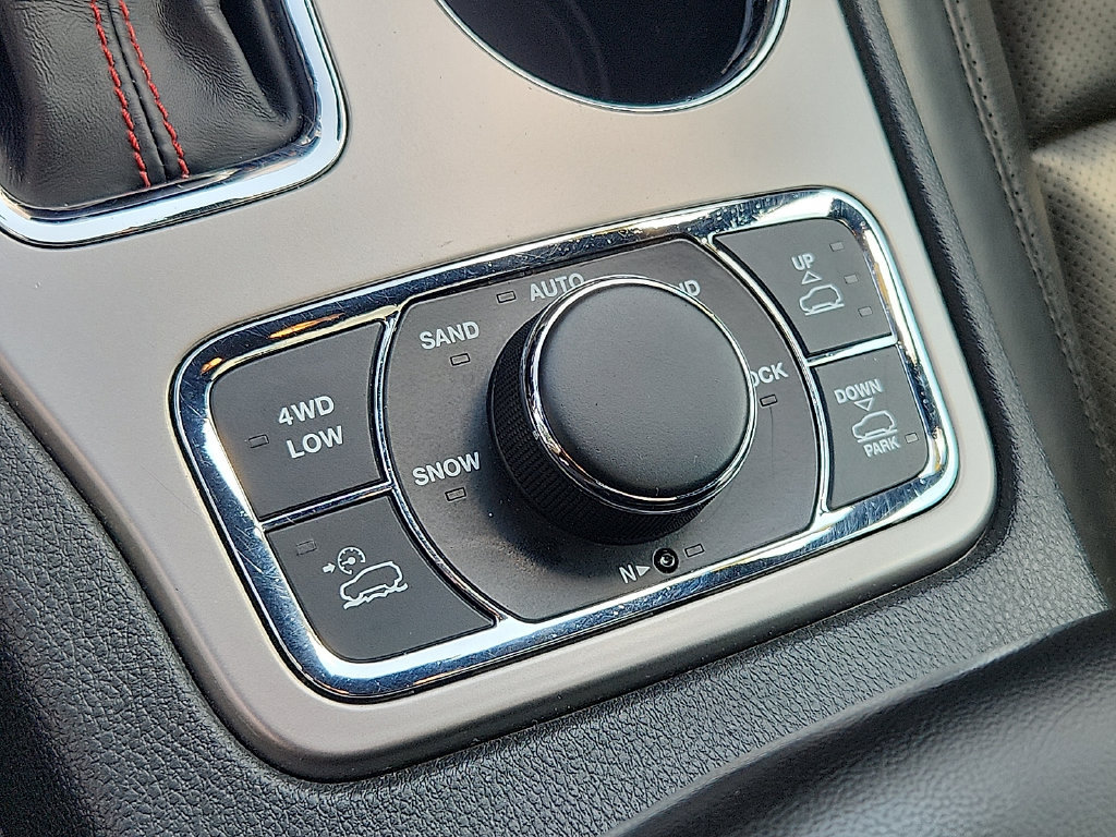 Used 2021 Jeep Grand Cherokee Trailhawk w/ Trailhawk Luxury Group AWD/4WD image 25