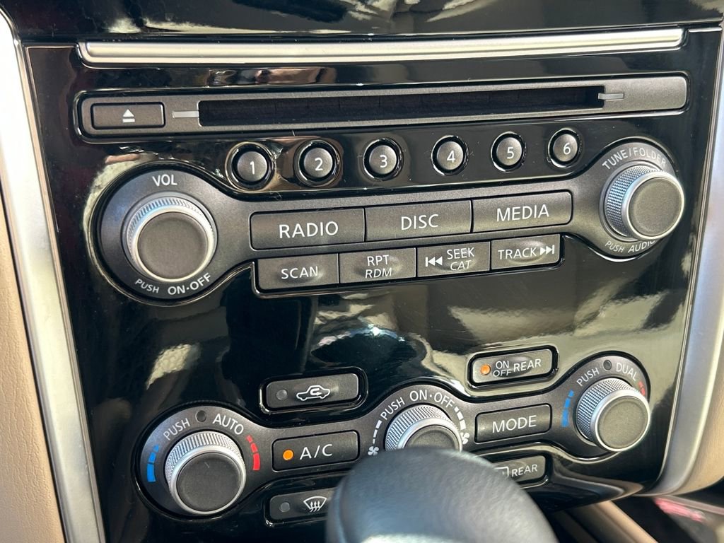 Used 2018 Nissan Pathfinder SV w/ SV All Weather Package image 13