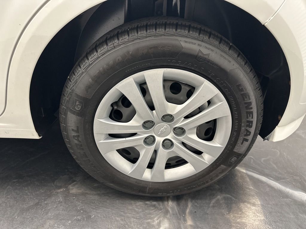 Used 2019 Chevrolet Sonic LT image 28