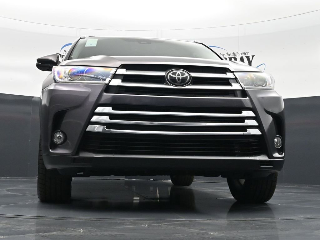 Used 2017 Toyota Highlander Limited image 18