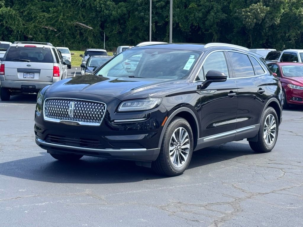 Used 2021 Lincoln Nautilus AWD w/ Equipment Group 101A image 2