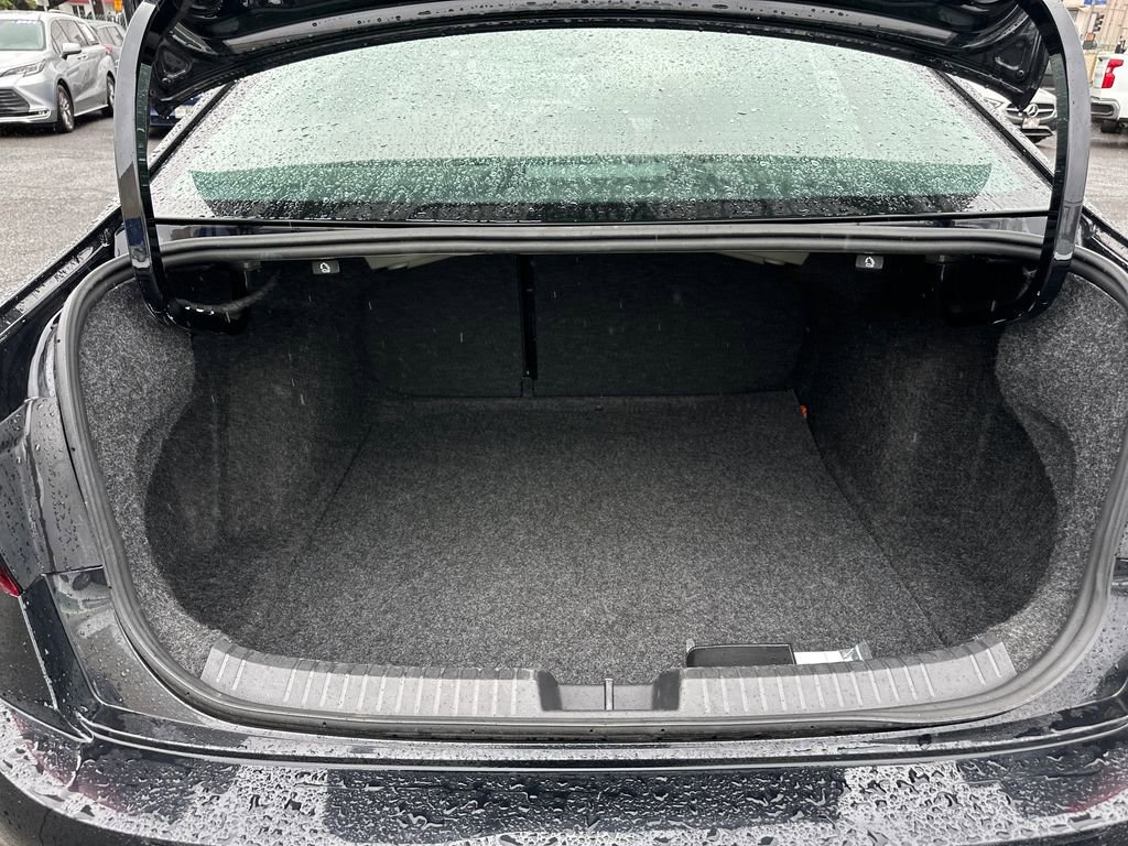 Used 2024 Volkswagen Jetta SE image 19