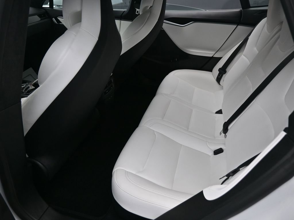 Used 2019 Tesla Model S Long Range image 28
