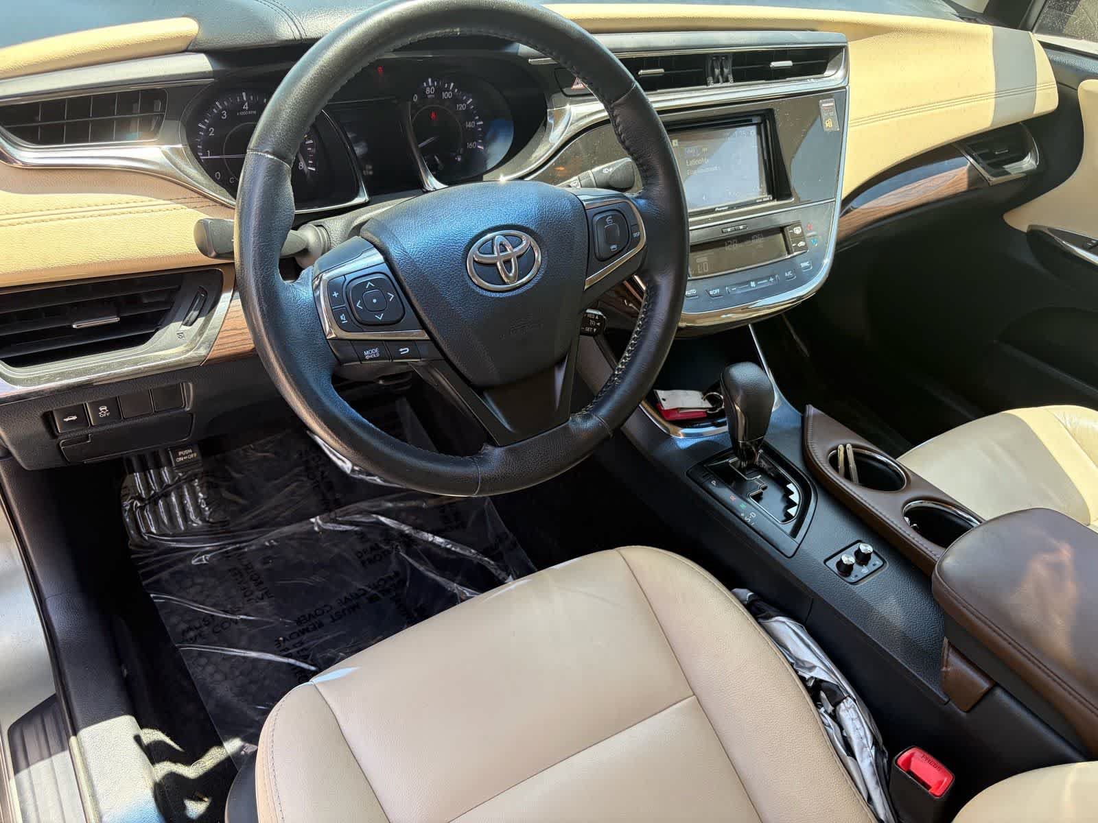 Used 2013 Toyota Avalon XLE Premium FWD image 2