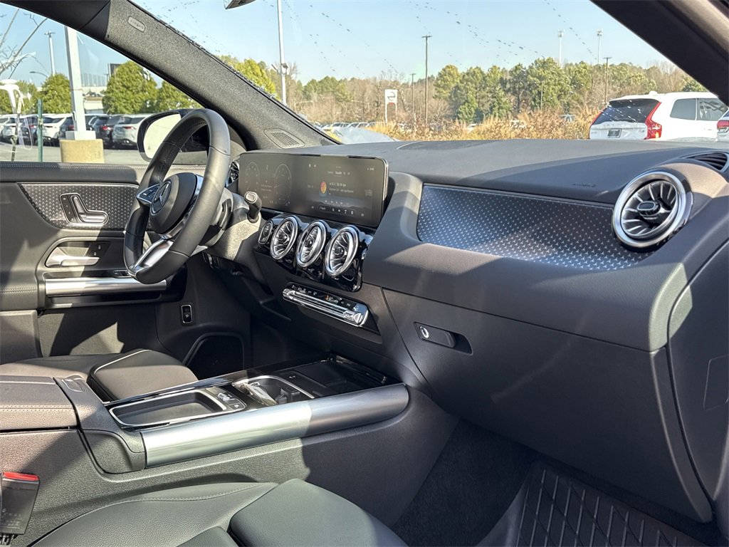 Certified 2025 Mercedes-Benz GLA 250 image 21