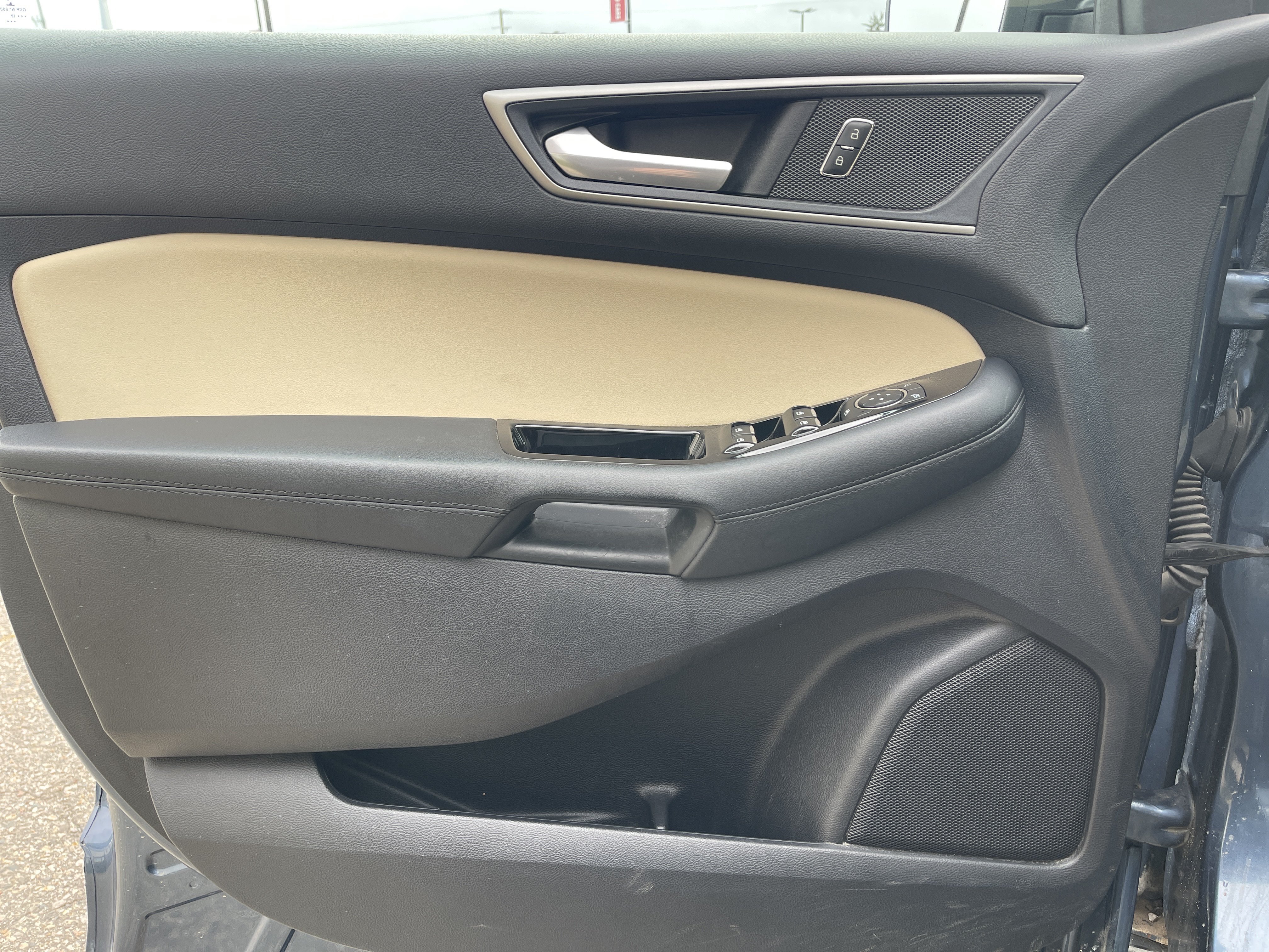 Used 2019 Ford Edge SEL w/ Equipment Group 201A AWD/4WD image 12