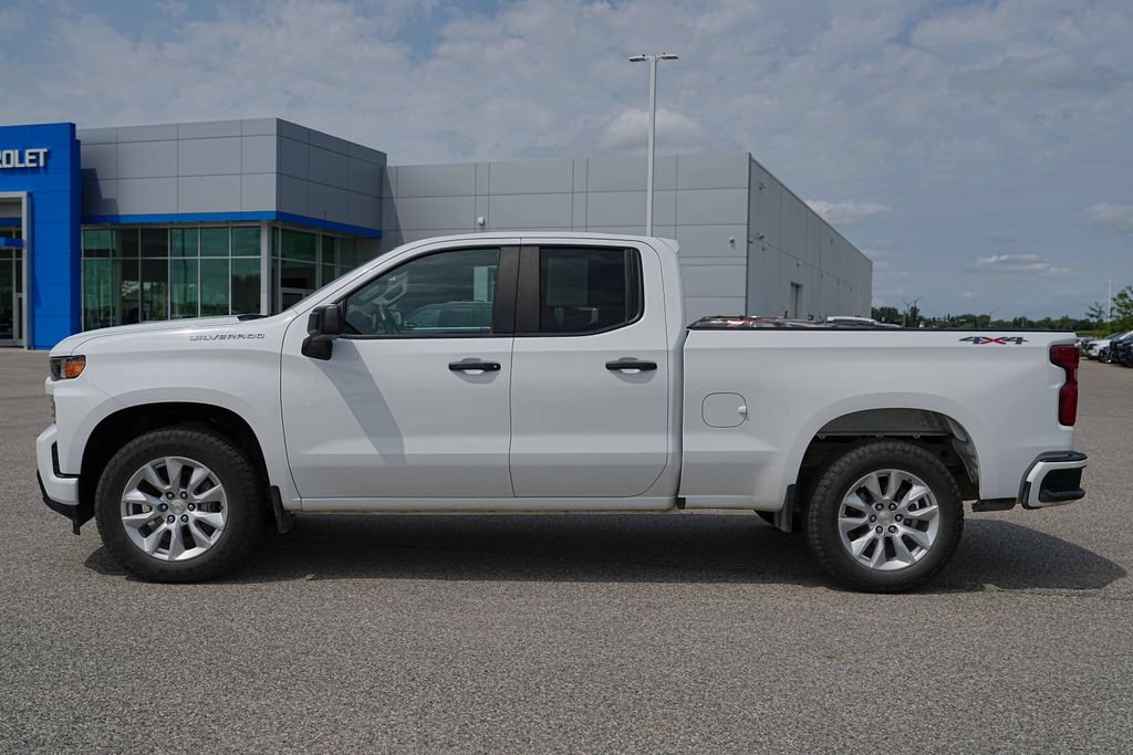 Used 2020 Chevrolet Silverado 1500 Custom w/ Trailering Package AWD/4WD image 10
