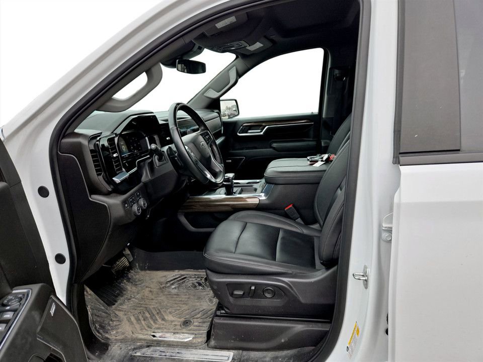 Used 2024 Chevrolet Silverado 1500 RST w/ Convenience Package II image 29