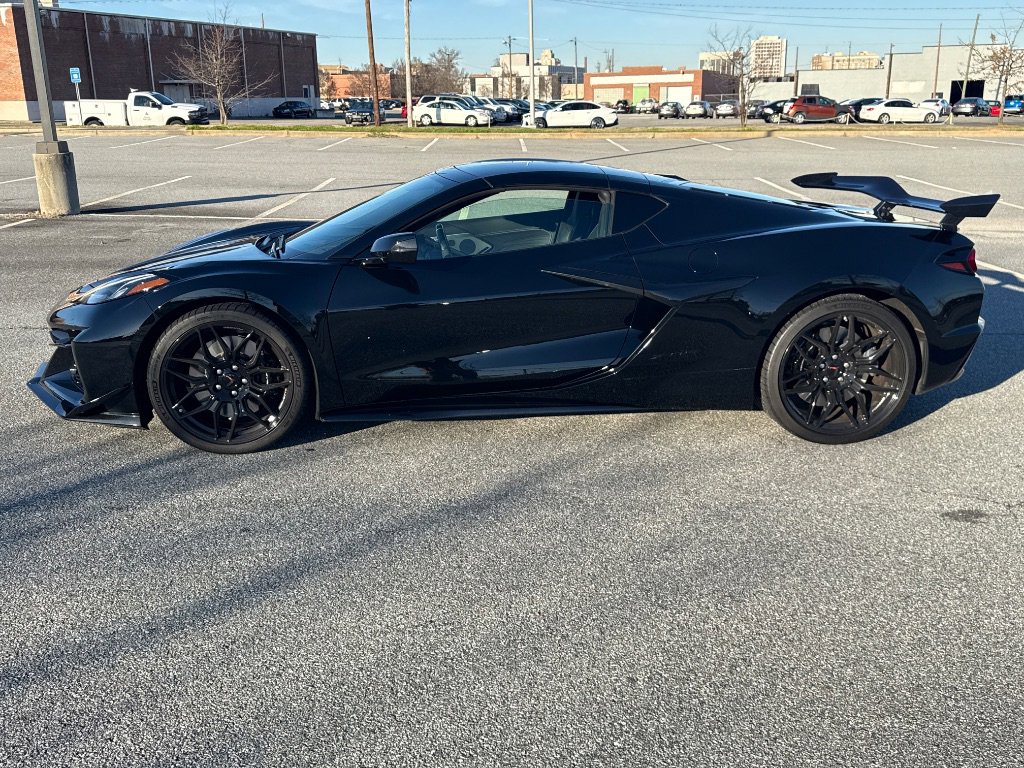 Used 2025 Chevrolet Corvette Z06 w/ Battery Protection Package image 8
