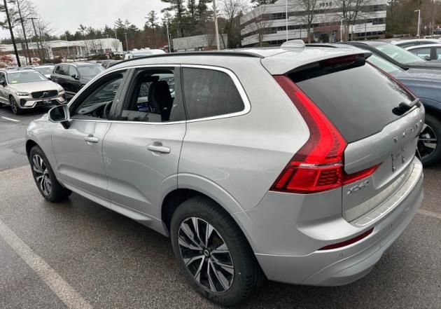 Used 2023 Volvo XC60 B5 Core w/ Climate Package image 3