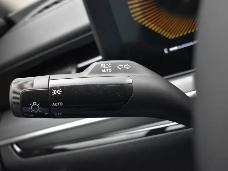 Used 2025 Kia K5 LXS image 24