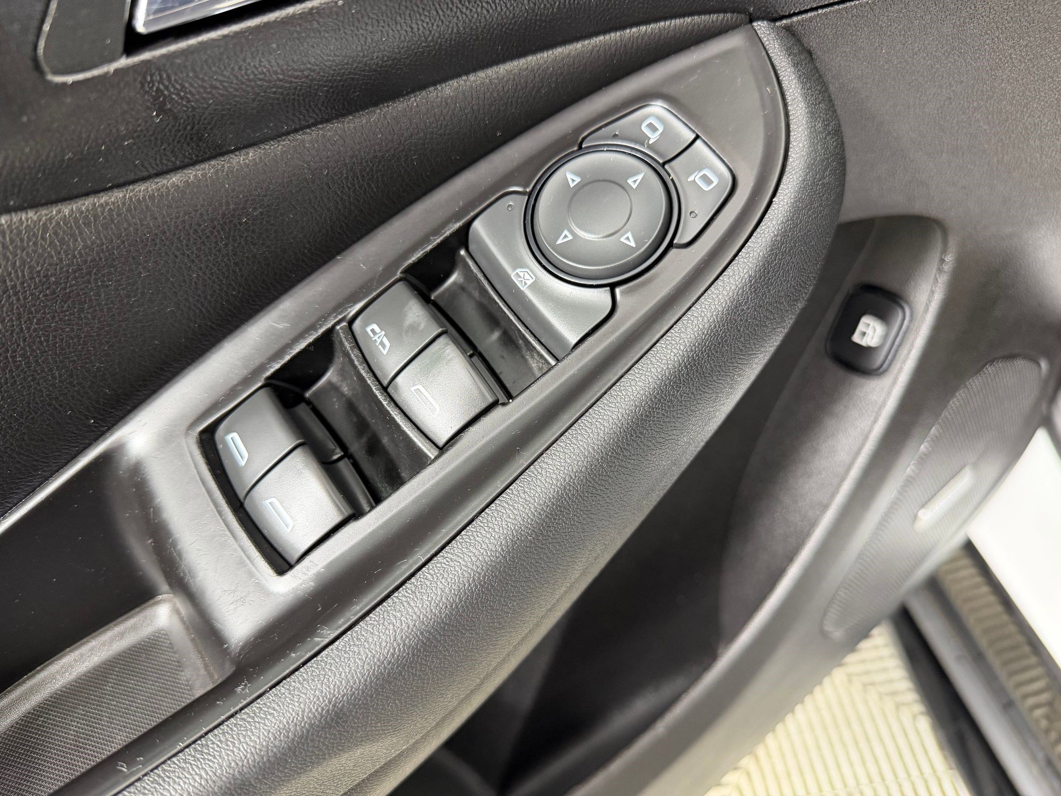 Used 2018 Chevrolet Volt Premier w/ Driver Confidence Package image 11