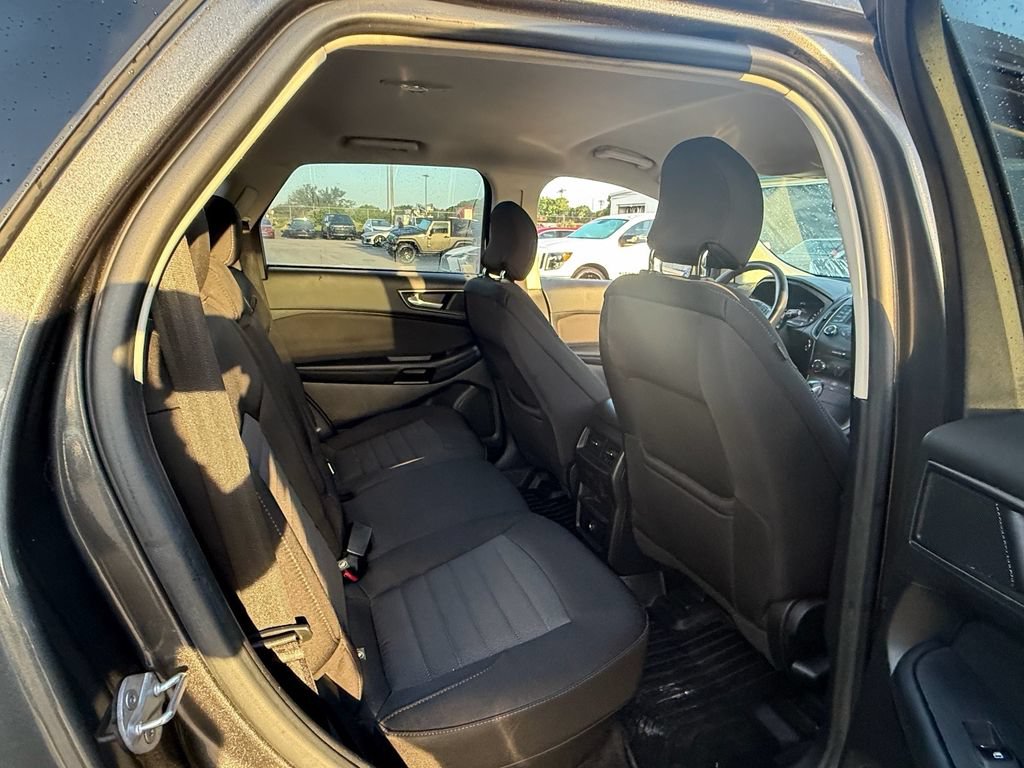 Used 2016 Ford Edge SE FWD image 14