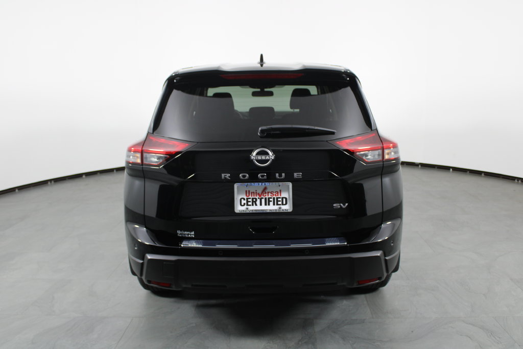 Certified 2024 Nissan Rogue SV FWD image 11