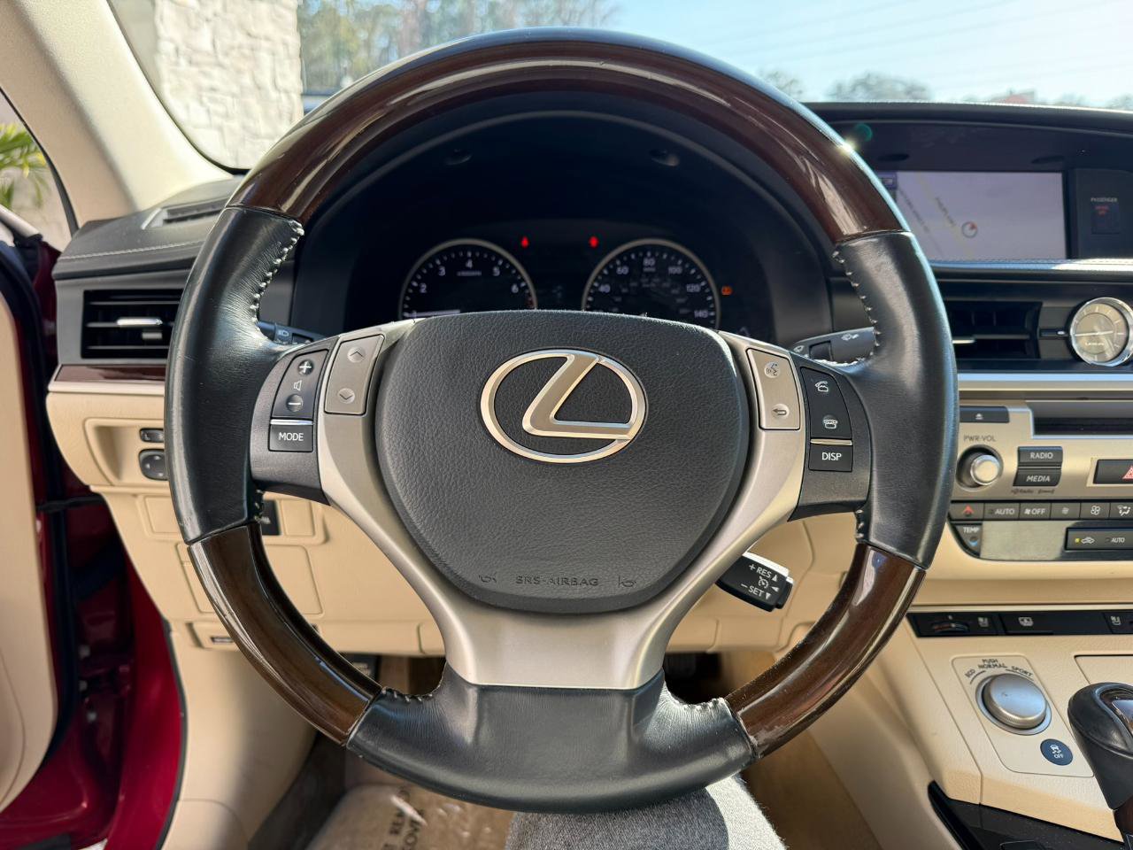 Used 2014 Lexus ES 350 w/ Luxury Package FWD image 31