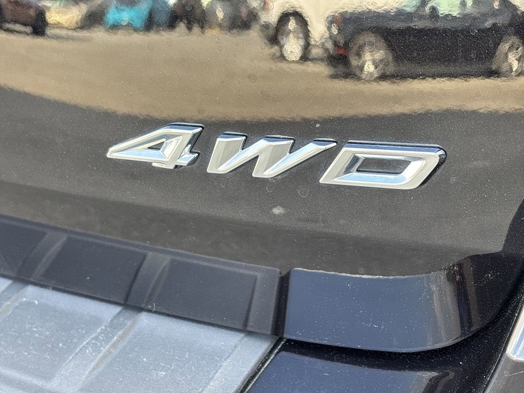 Used 2023 Ford Explorer XLT w/ Equipment Group 202A AWD/4WD image 30