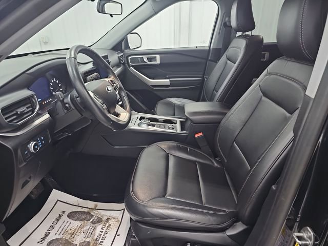 Used 2020 Ford Explorer XLT w/ Equipment Group 202A image 9