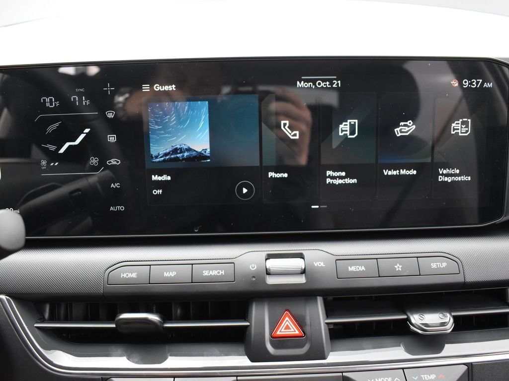 Certified 2025 Kia K4 GT-Line Turbo FWD image 23