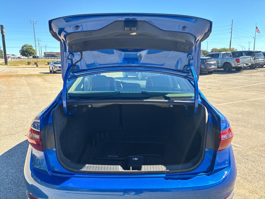 Used 2024 Volkswagen Jetta SEL FWD image 21