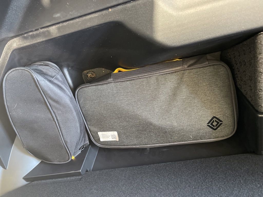 Used 2025 Rivian R1S Adventure image 26