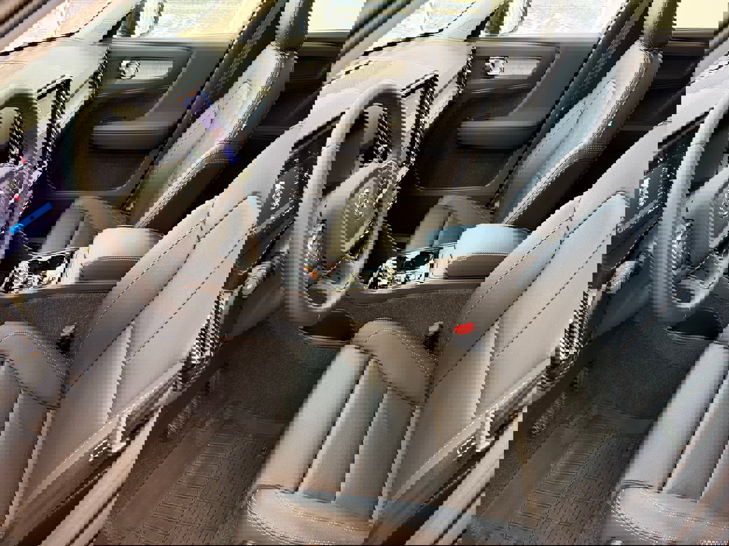 Certified 2025 Volvo XC40 B5 Plus image 14