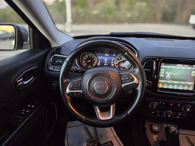 Used 2018 Jeep Compass Limited w/ Navigation Group image 19